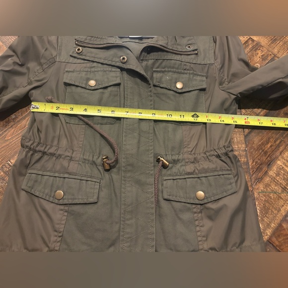 American Rag Olive Green Utility Jacket in size small. Great condition! - Picture 9 of 15